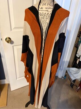 Monroe & Main Rust, Black & Cream Colorblock Open-Front Cardigan